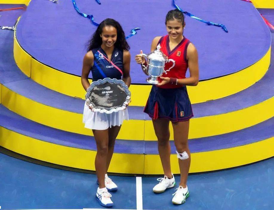 塞尔维亚女 塞尔维亚女