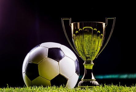 次得分上双 次得分上双